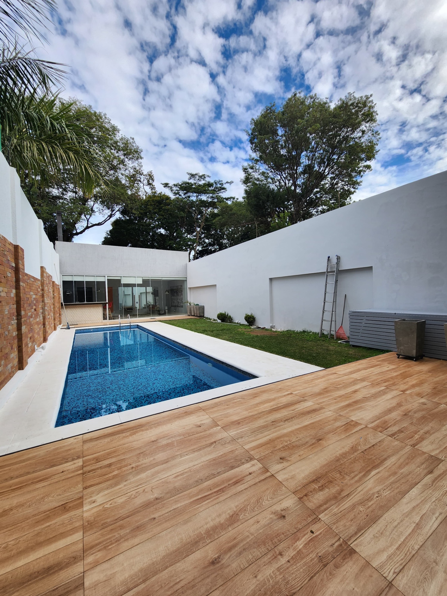 ALQUILO CASA DE LUJO EN YCUA SATI AMOBLADA — foto 2