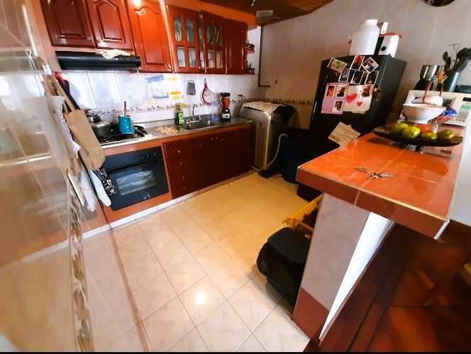 Casa de 8 alcobas en venta en San Cristobal Norte, Bogotá, 296 m² · foto 4 de 20
