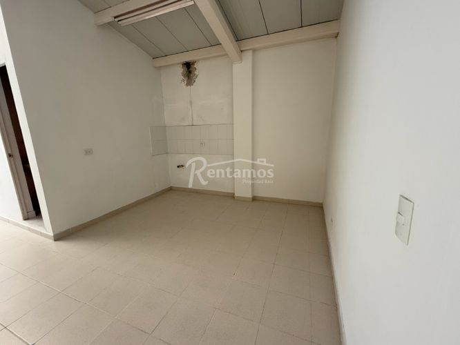 Edificio en arriendo en Manila, Medellín, 870 m² · foto 9 de 24