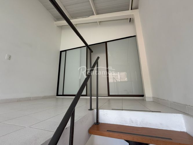 Edificio en arriendo en Manila, Medellín, 870 m² · foto 16 de 24