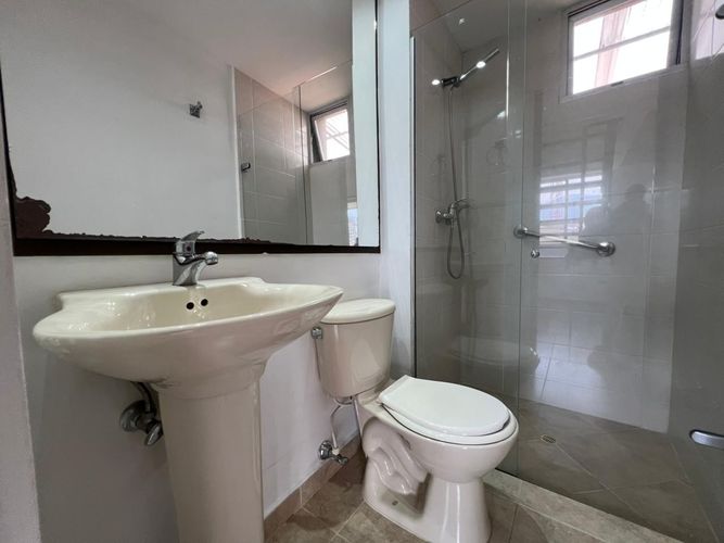 Apartamento de 3 alcobas en arriendo en Cumbres, Envigado, 128 m² · foto 16 de 16