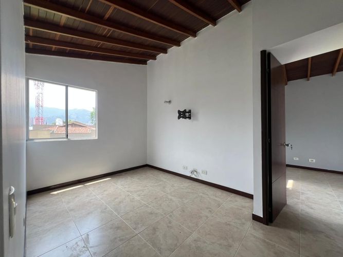 Apartamento de 3 alcobas en arriendo en Cumbres, Envigado, 128 m² · foto 12 de 16
