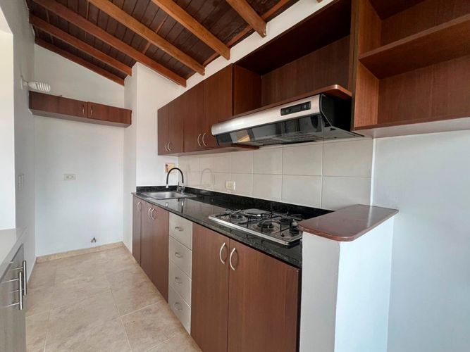 Apartamento de 3 alcobas en arriendo en Cumbres, Envigado, 128 m² · foto 6 de 16