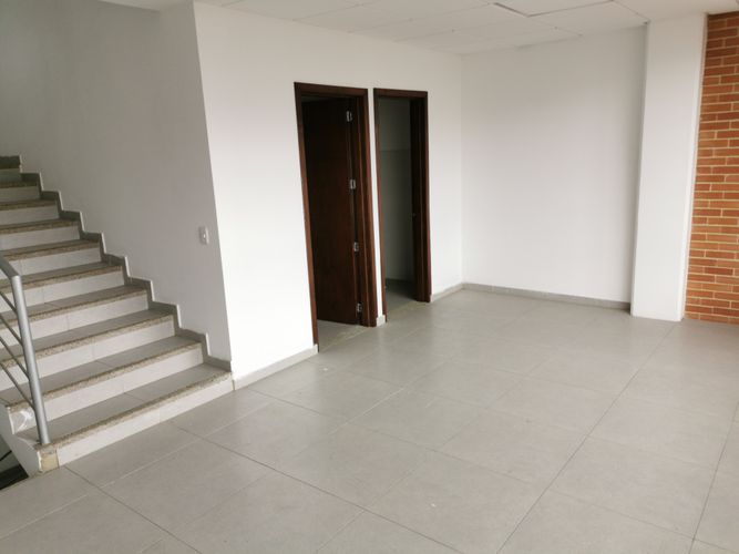 Bodega en arriendo en Centro Tocancipá, Tocancipá, 1663 m² · foto 3 de 5