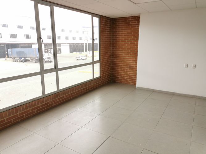 Bodega en arriendo en Centro Tocancipá, Tocancipá, 1663 m² · foto 4 de 5