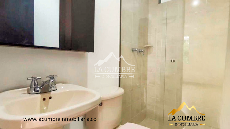 Apartamento de 2 alcobas en arriendo en Los Balsos, Medellín, 70 m² · foto 10 de 11