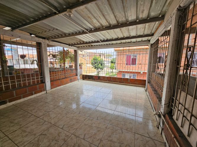 Casa de 3 alcobas en venta en Villagorgona, Candelaria, 70 m² · foto 18 de 19