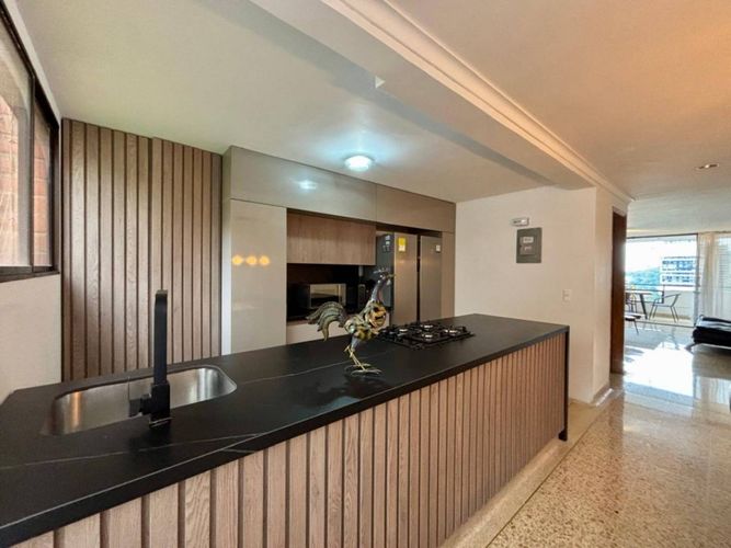 Apartamento de 3 alcobas en arriendo en Las Lomas, Medellín, 136 m² · foto 6 de 19