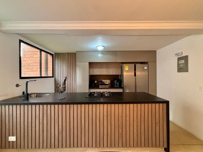 Apartamento de 3 alcobas en arriendo en Las Lomas, Medellín, 136 m² · foto 7 de 19