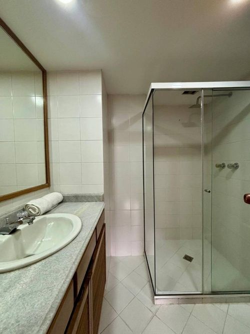 Apartamento de 3 alcobas en arriendo en Las Lomas, Medellín, 136 m² · foto 16 de 19