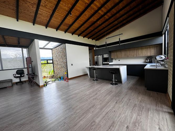 Casa de 3 alcobas en venta en Pantanillo, El Retiro, 220 m² · foto 4 de 23