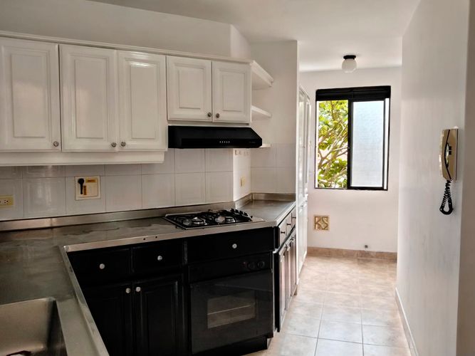 Apartamento de 3 alcobas en venta en El Poblado, Medellín, 123 m² · foto 7 de 19