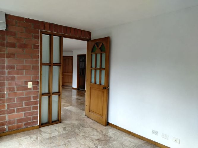 Apartamento de 3 alcobas en venta en El Poblado, Medellín, 123 m² · foto 13 de 19