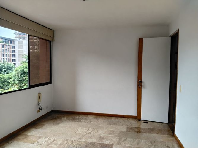 Apartamento de 3 alcobas en venta en El Poblado, Medellín, 123 m² · foto 15 de 19