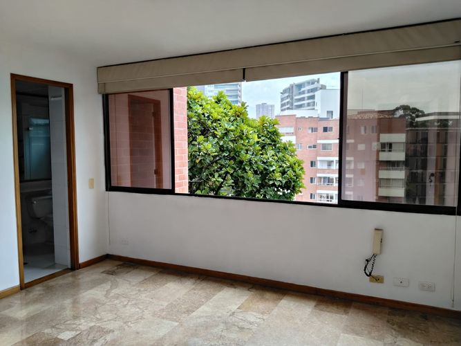 Apartamento de 3 alcobas en venta en El Poblado, Medellín, 123 m² · foto 2 de 19