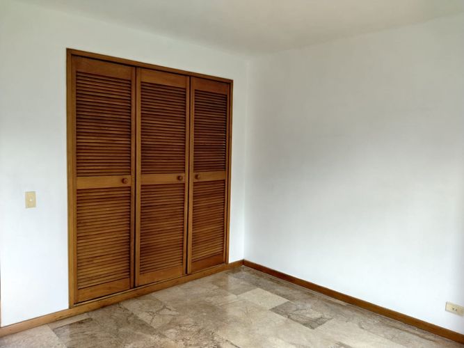 Apartamento de 3 alcobas en venta en El Poblado, Medellín, 123 m² · foto 17 de 19