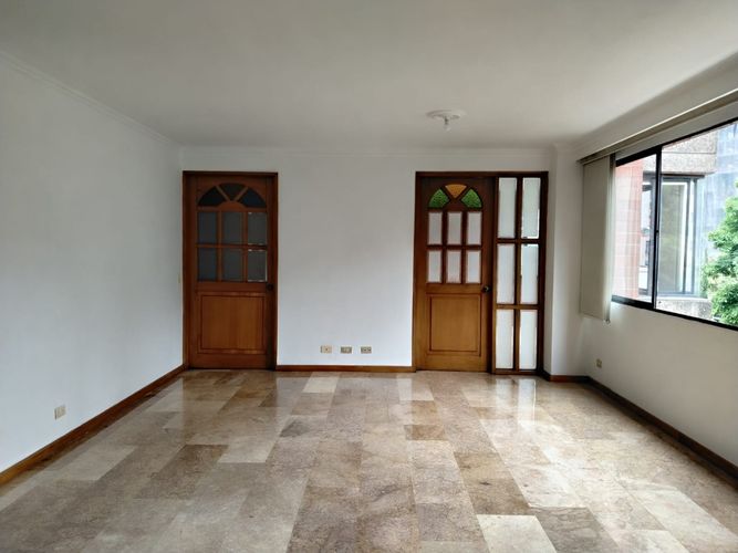 Apartamento de 3 alcobas en venta en El Poblado, Medellín, 123 m² · foto 3 de 19