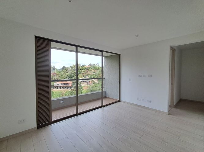 Apartamento de 2 alcobas en arriendo en Rionegro, 66 m² · foto 3 de 11
