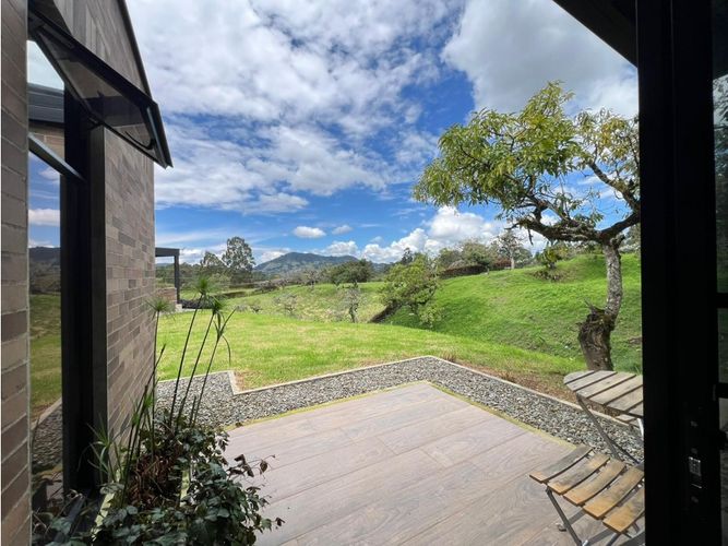 Casa de 4 alcobas en venta en San Miguel, La Ceja, 345 m² · foto 7 de 15