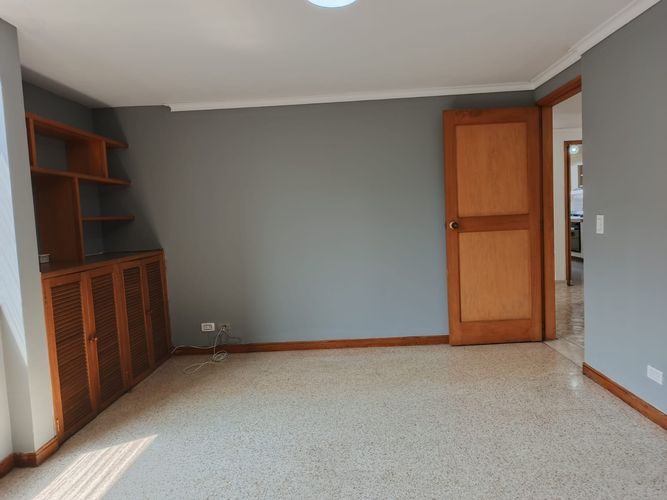 Apartamento de 4 alcobas en arriendo en La Florida, Medellín, 125 m² · foto 9 de 21