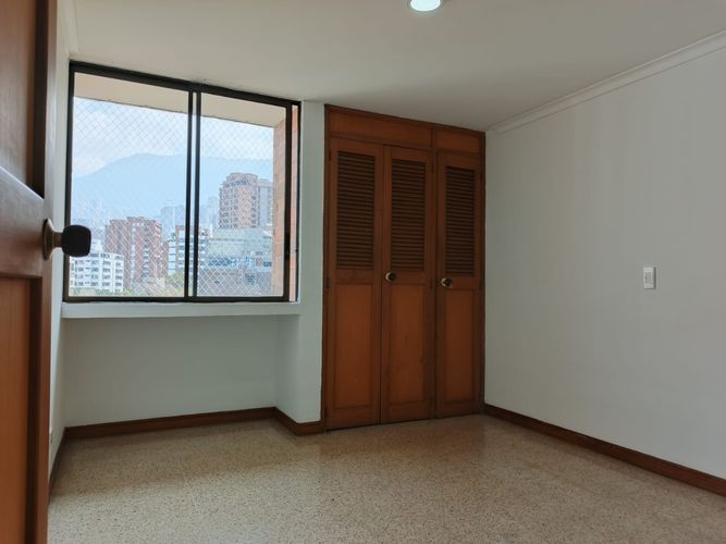 Apartamento de 4 alcobas en arriendo en La Florida, Medellín, 125 m² · foto 19 de 21