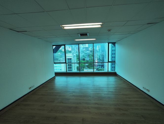 Oficina en arriendo en El Poblado, Medellín, 50 m² · foto 3 de 9