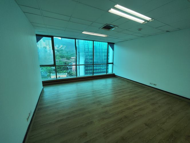 Oficina en arriendo en El Poblado, Medellín, 50 m² · foto 4 de 9