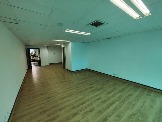 Oficina en arriendo en El Poblado, Medellín, 50 m² · foto 6 de 9