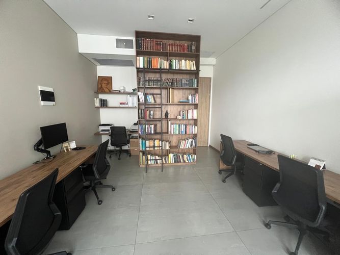 Oficina en arriendo en El Poblado, Medellín, 33 m² · foto 9 de 11