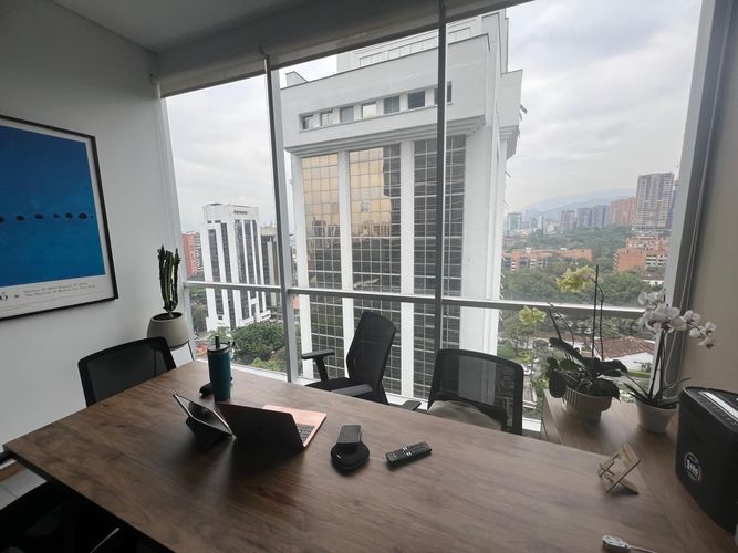 Oficina en arriendo en El Poblado, Medellín, 33 m² · foto 6 de 11