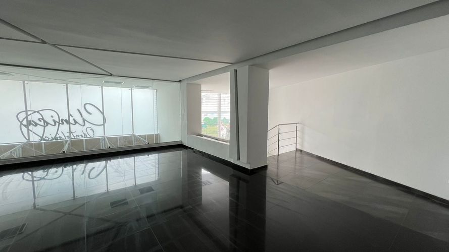 Local en venta en Los Alpes, Pereira, 349 m² · foto 6 de 10