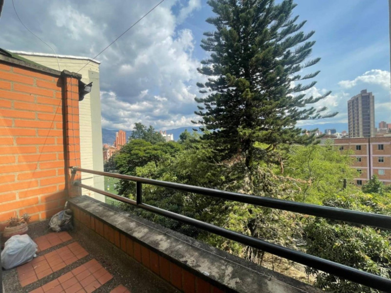 Apartment for sale in Calasanz, Medellín 3