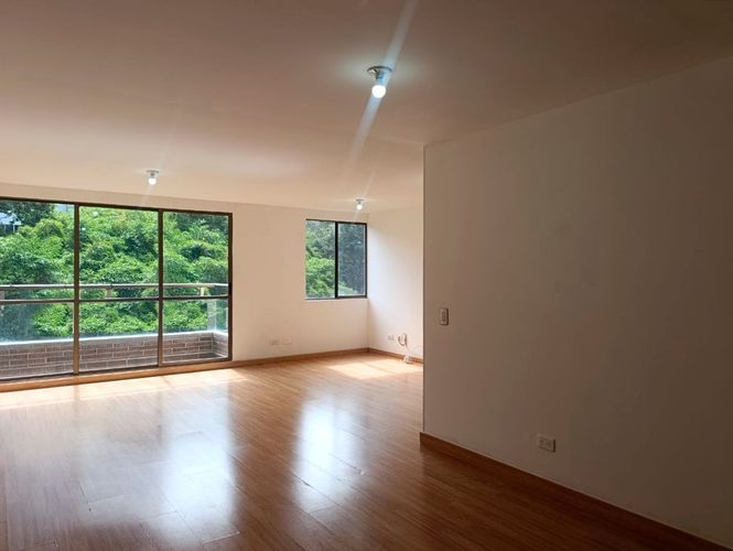 Apartamento de 2 alcobas en arriendo en El Poblado, Medellín, 70 m² · foto 2 de 18
