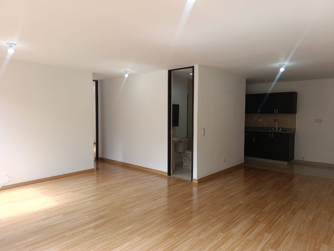 Apartamento de 2 alcobas en arriendo en El Poblado, Medellín, 70 m² · foto 6 de 18
