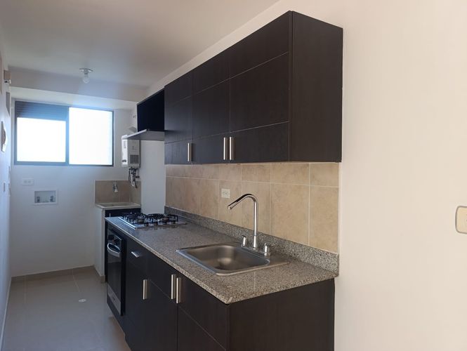 Apartamento de 2 alcobas en arriendo en El Poblado, Medellín, 70 m² · foto 4 de 18