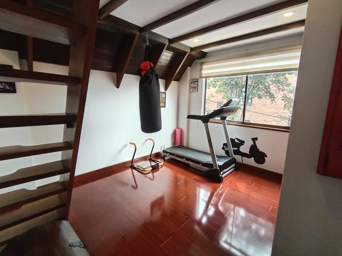 Casa de 6 alcobas en venta en Altos De Chozica, Bogotá, 200 m² · foto 12 de 21