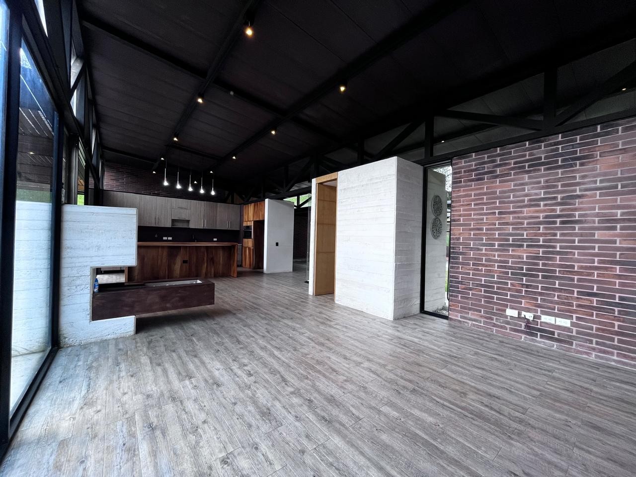 3BR House in Vía Las Palmas (2760 m²) - 2