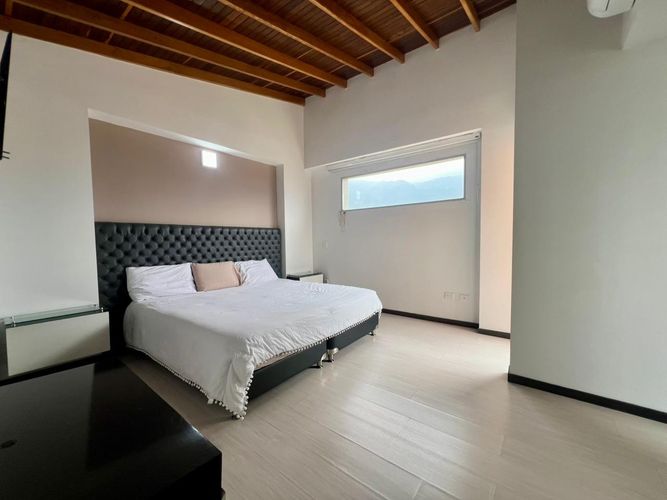 Apartamento de 3 alcobas en arriendo en Loma Benedictinos, Envigado, 130 m² · foto 13 de 16