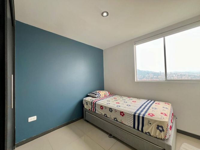 Apartamento de 3 alcobas en arriendo en Loma Benedictinos, Envigado, 130 m² · foto 9 de 16