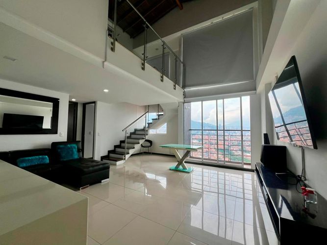 Apartamento de 3 alcobas en arriendo en Loma Benedictinos, Envigado, 130 m² · foto 2 de 16