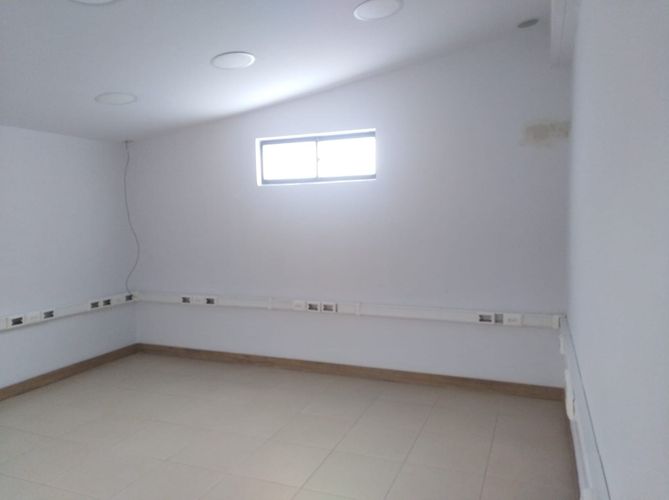 Oficina en arriendo en Laureles, Medellín, 420 m² · foto 15 de 20