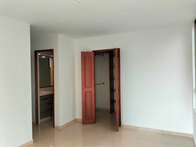 Apartamento de 3 alcobas en arriendo en El Poblado, Medellín, 94 m² · foto 17 de 19