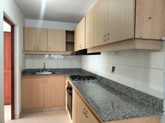 Apartamento de 3 alcobas en arriendo en El Poblado, Medellín, 94 m² · foto 3 de 19