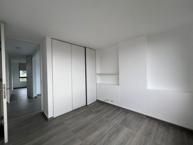 Apartamento de 2 alcobas en arriendo en El Poblado, Medellín, 90 m² · foto 14 de 16