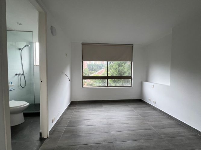 Apartamento de 2 alcobas en arriendo en El Poblado, Medellín, 90 m² · foto 6 de 16