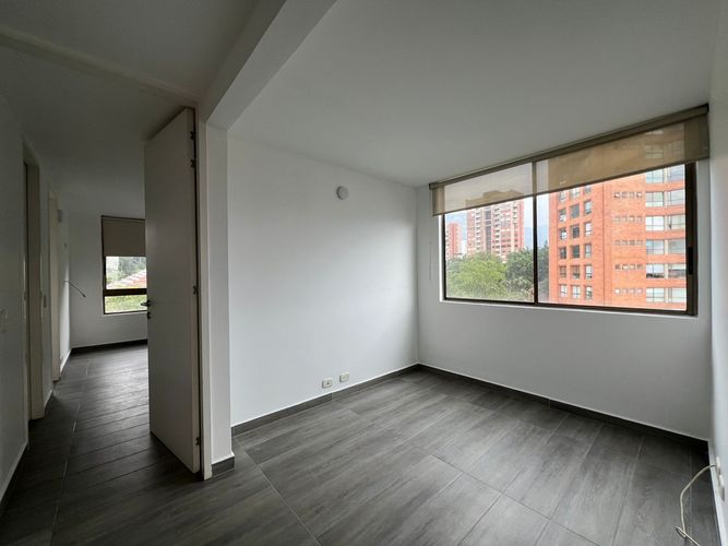 Apartamento de 2 alcobas en arriendo en El Poblado, Medellín, 90 m² · foto 10 de 16