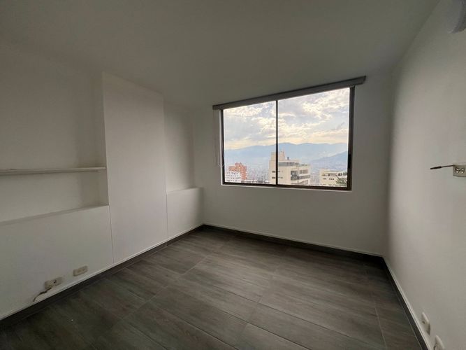 Apartamento de 2 alcobas en arriendo en El Poblado, Medellín, 90 m² · foto 9 de 16