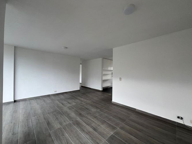 Apartamento de 2 alcobas en arriendo en El Poblado, Medellín, 90 m² · foto 8 de 16