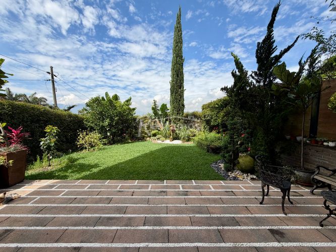 Casa de 3 alcobas en venta en Santa Catalina, Envigado, 223 m² · foto 6 de 24
