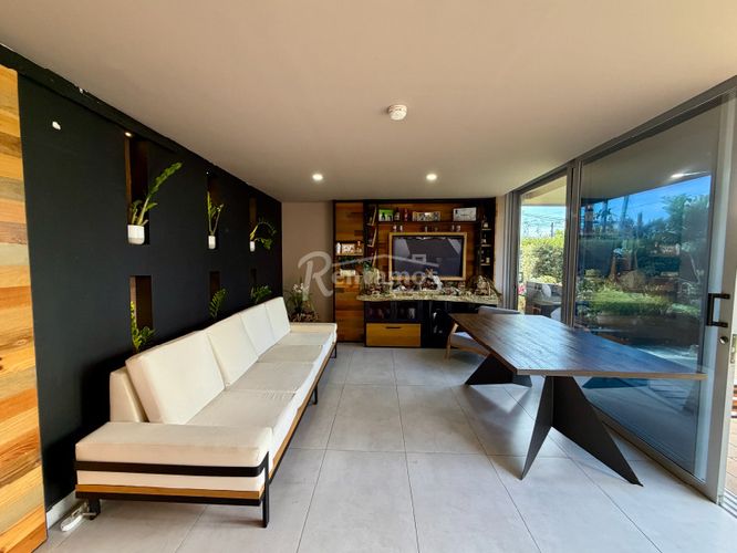 Casa de 3 alcobas en venta en Santa Catalina, Envigado, 223 m² · foto 9 de 24